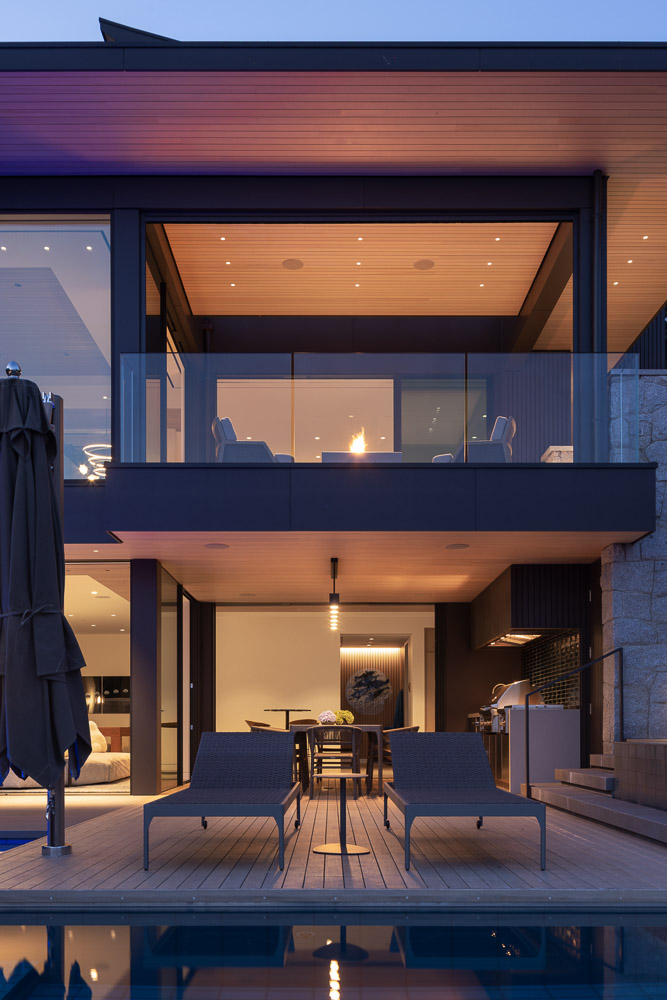 Bridge Home Residential Design by Hlynsky & Davis Architects