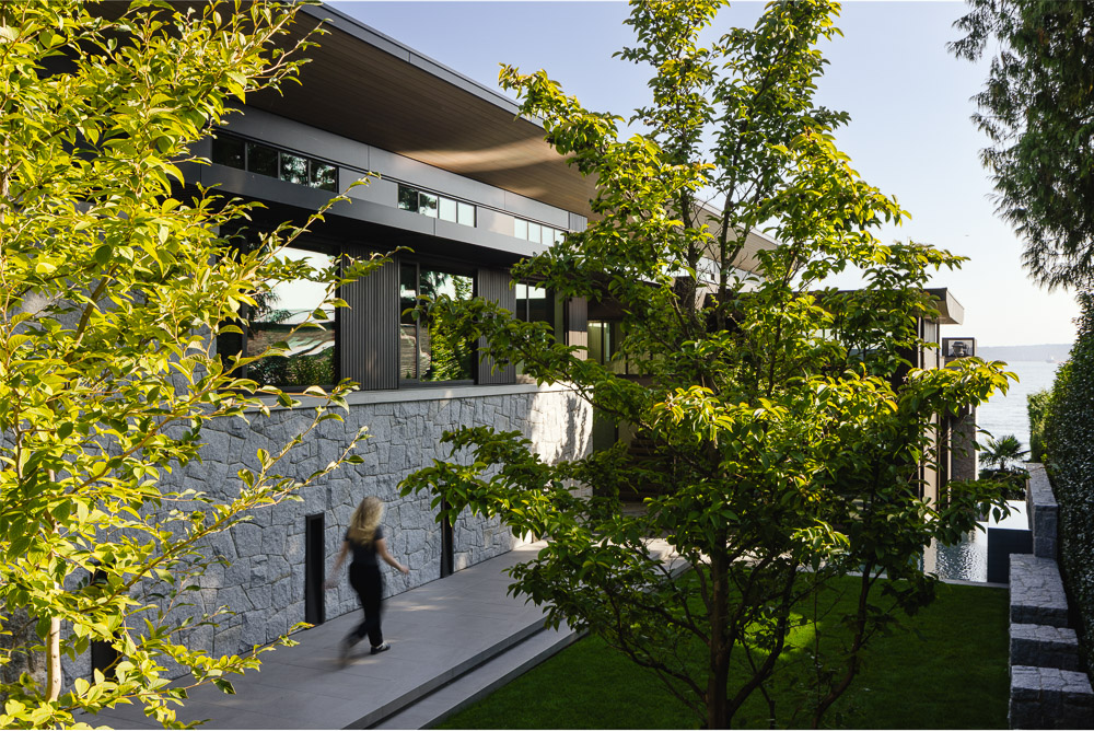 Bridge Home Residential Design by Hlynsky & Davis Architects